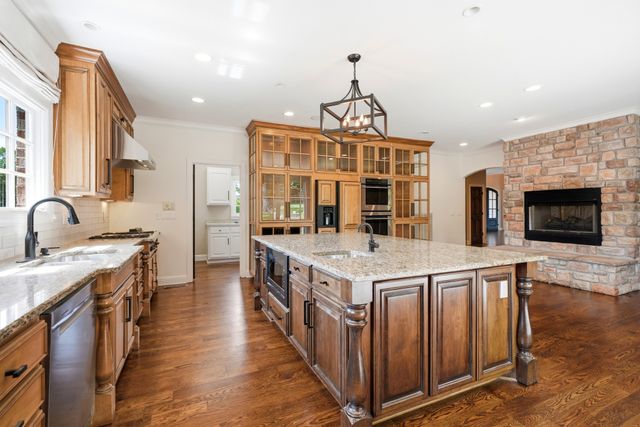 909 Gold Hill Ct, Franklin, TN 37069