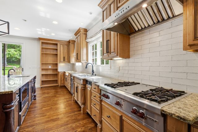 909 Gold Hill Ct, Franklin, TN 37069