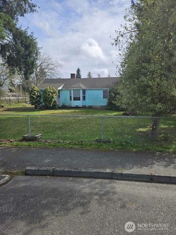 17417 Spruce Way, Lynnwood, WA 98037