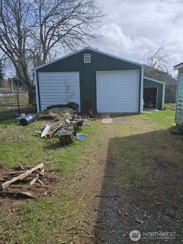 17417 Spruce Way, Lynnwood, WA 98037