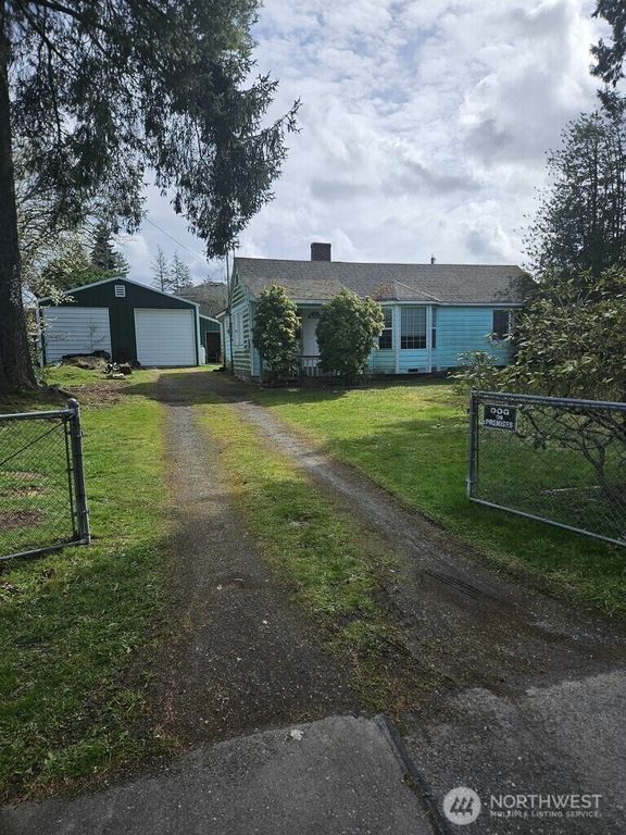 17417 Spruce Way, Lynnwood, WA 98037