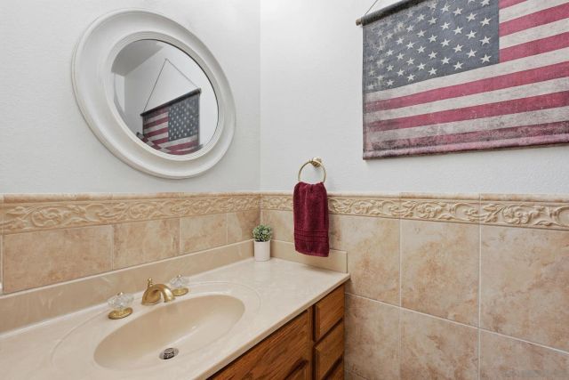 9349 Nalini Ct, Santee, CA 92071