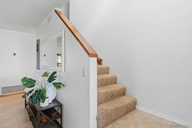 9349 Nalini Ct, Santee, CA 92071