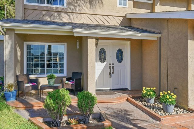 9349 Nalini Ct, Santee, CA 92071