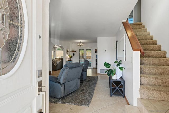 9349 Nalini Ct, Santee, CA 92071