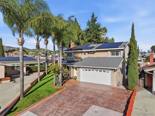 9349 Nalini Ct, Santee, CA 92071