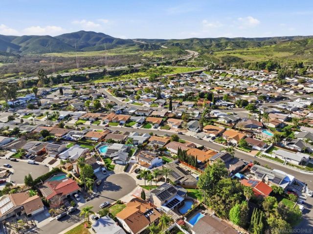 9349 Nalini Ct, Santee, CA 92071