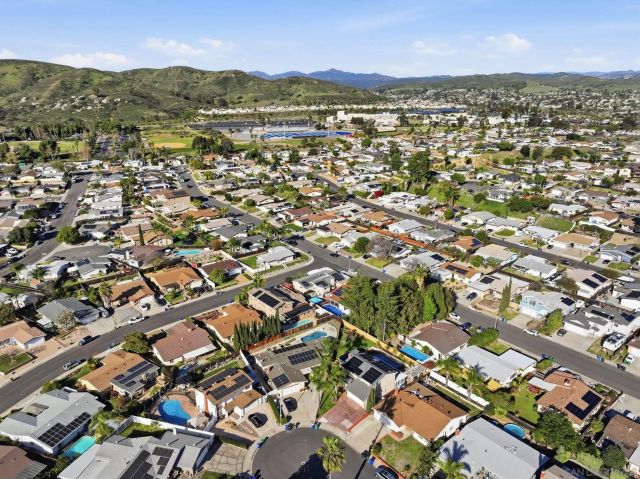 9349 Nalini Ct, Santee, CA 92071