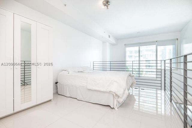 60 SW 13 STREET 1404, Miami, FL 33130