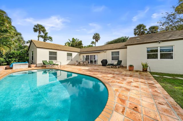 49 River Drive, Ocean Ridge, FL 33435