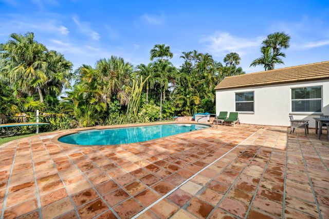 49 River Drive, Ocean Ridge, FL 33435