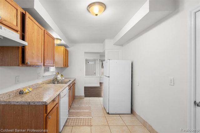 27734 Maplewood Street, Garden City, MI 48135