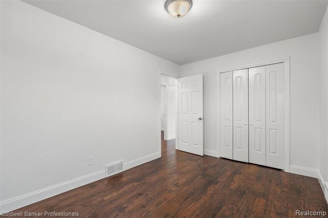 27734 Maplewood Street, Garden City, MI 48135