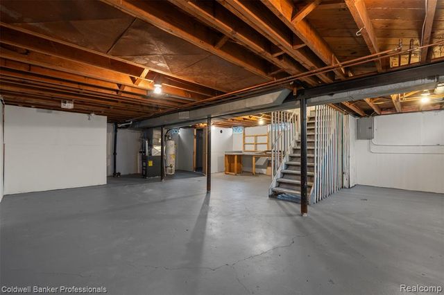 27734 Maplewood Street, Garden City, MI 48135