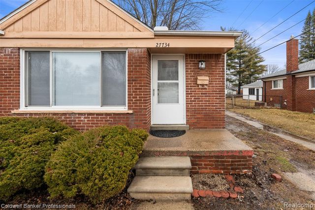 27734 Maplewood Street, Garden City, MI 48135
