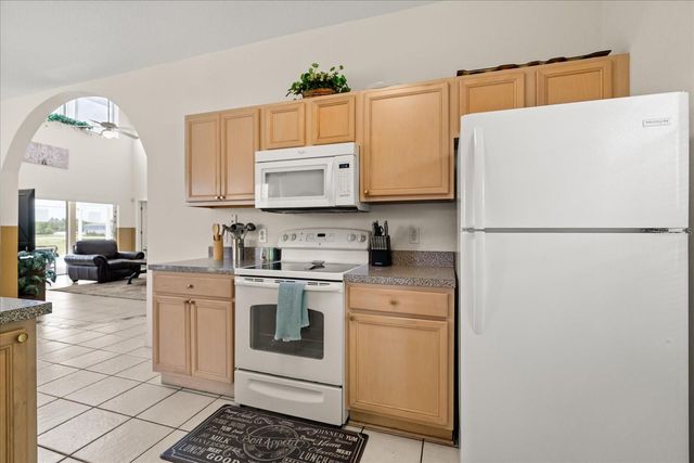 526 WINDSOR PLACE, Davenport, FL 33896