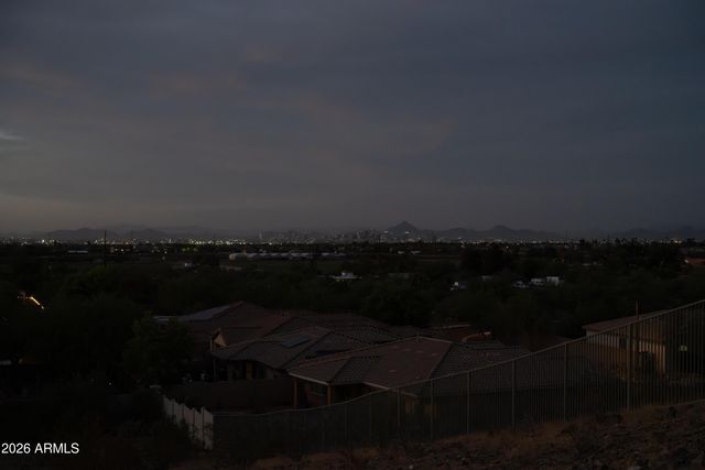2605 W Piedmont Road 30, Phoenix, AZ 85041