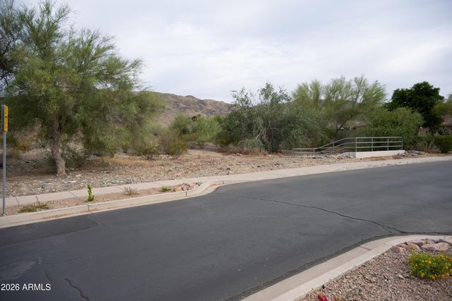 2605 W Piedmont Road 30, Phoenix, AZ 85041