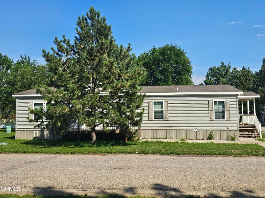 2600 University Avenue, Williston, ND 58801