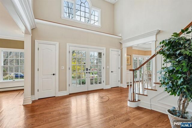 740 Van Houten Avenue, Franklin Lakes, NJ 07417