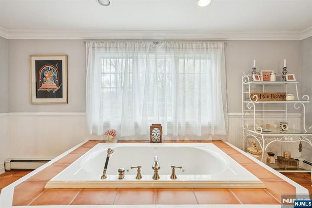 740 Van Houten Avenue, Franklin Lakes, NJ 07417