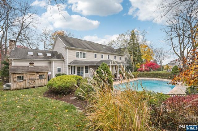 740 Van Houten Avenue, Franklin Lakes, NJ 07417