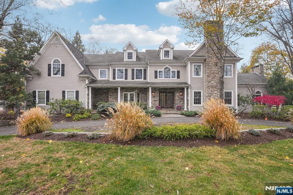 740 Van Houten Avenue, Franklin Lakes, NJ 07417