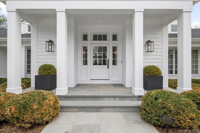 3 Horseshoe Road, Old Westbury, NY 11568