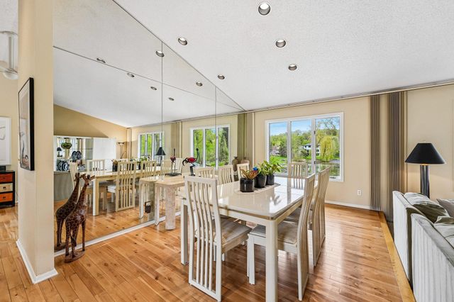 7423 Hyde Park Lane, Edina, MN 55439