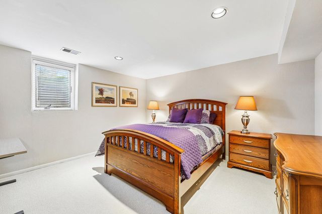 7423 Hyde Park Lane, Edina, MN 55439