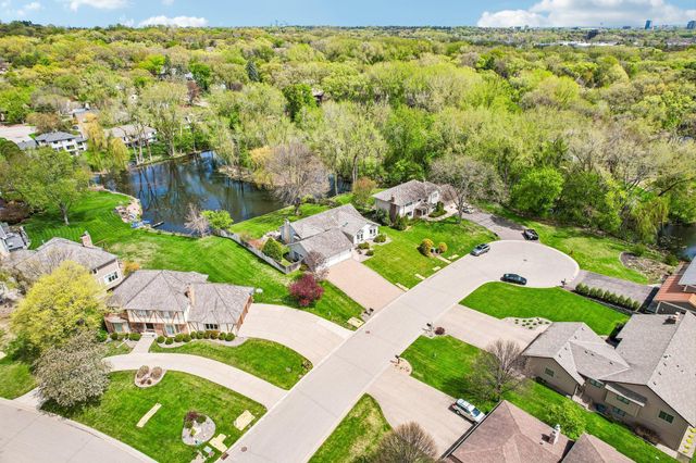 7423 Hyde Park Lane, Edina, MN 55439