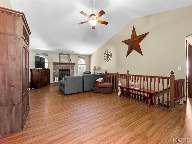 93 Stonebridge Crossing Drive, Maryville, IL 62062