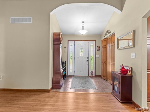 93 Stonebridge Crossing Drive, Maryville, IL 62062