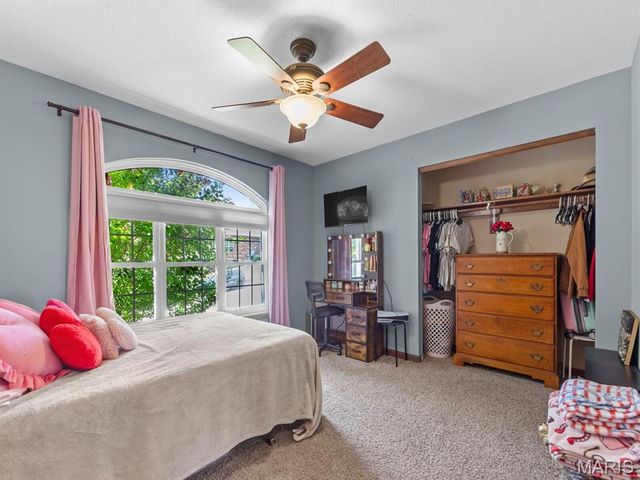 93 Stonebridge Crossing Drive, Maryville, IL 62062