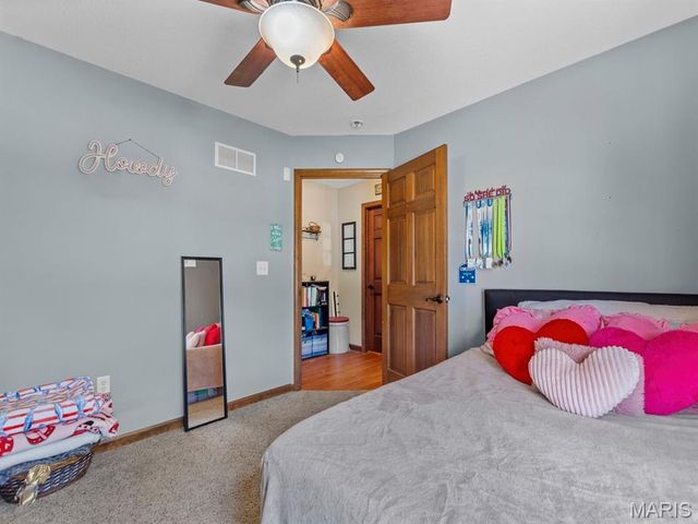 93 Stonebridge Crossing Drive, Maryville, IL 62062