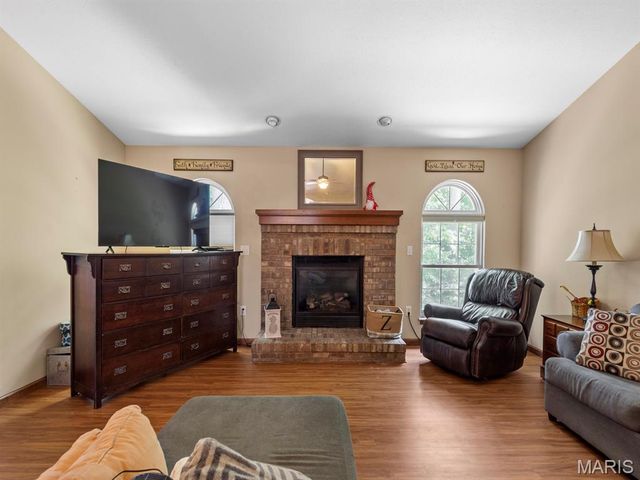 93 Stonebridge Crossing Drive, Maryville, IL 62062