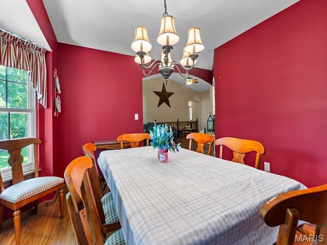 93 Stonebridge Crossing Drive, Maryville, IL 62062