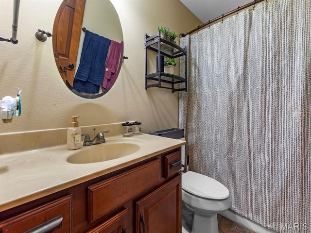 93 Stonebridge Crossing Drive, Maryville, IL 62062