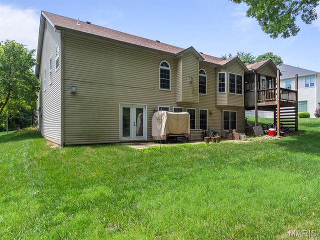 93 Stonebridge Crossing Drive, Maryville, IL 62062