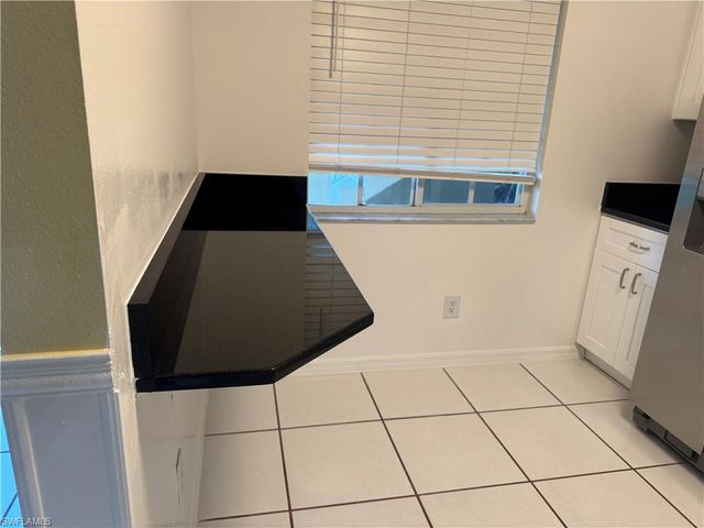 7779 Jewel LN 102, Naples, FL 34109