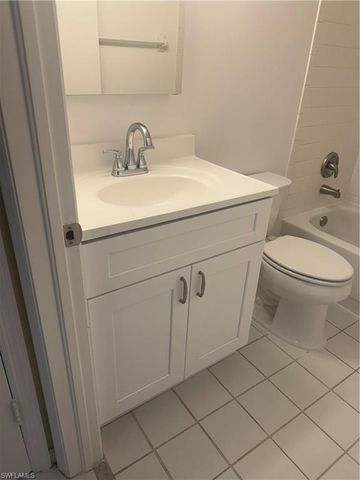 7779 Jewel LN 102, Naples, FL 34109