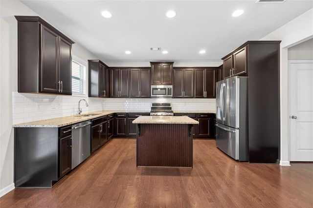 2168 Lakeview Bend Way, Buford, GA 30519
