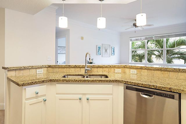 225 Murcia Drive 313, Jupiter, FL 33458