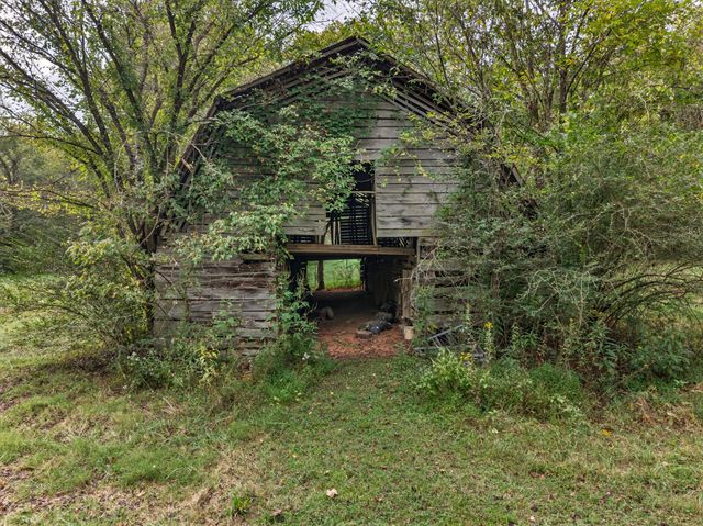 1143 Old Elkton Pike, Dellrose, TN 38453