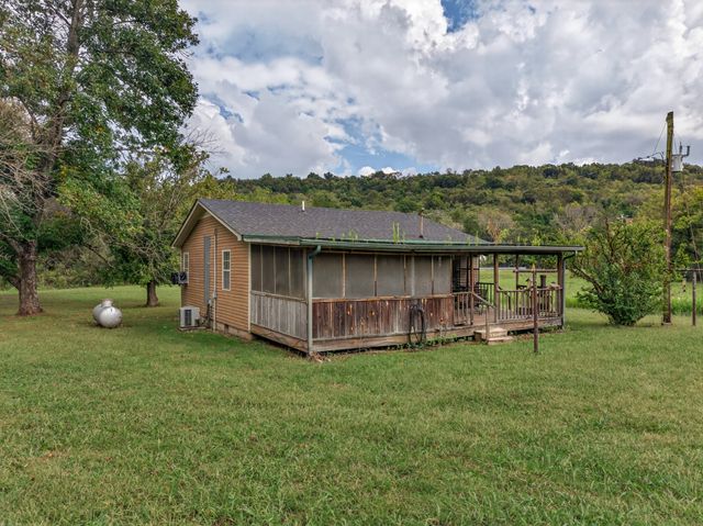 1143 Old Elkton Pike, Dellrose, TN 38453