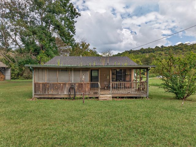 1143 Old Elkton Pike, Dellrose, TN 38453