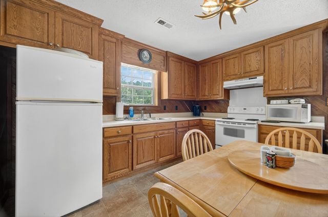 1143 Old Elkton Pike, Dellrose, TN 38453