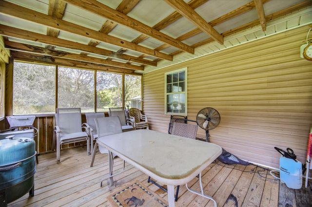 1143 Old Elkton Pike, Dellrose, TN 38453