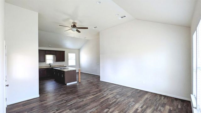 409 Giles Street, Mineola, TX 75773