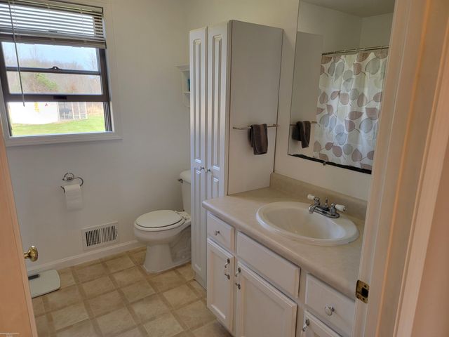 5223 Frontier Road, Avoca, MI 48006